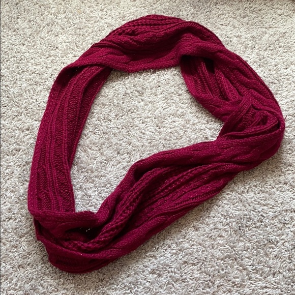 NY&co infinity scarf - Picture 2 of 4